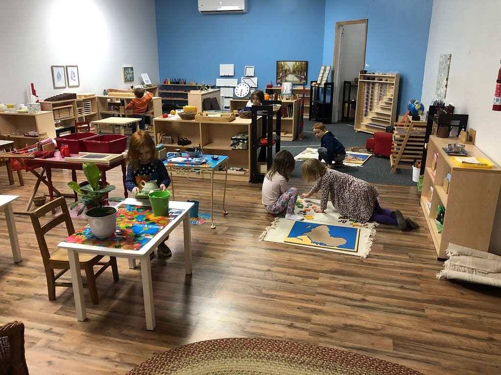 primary children's house | Hilltop Montessori School