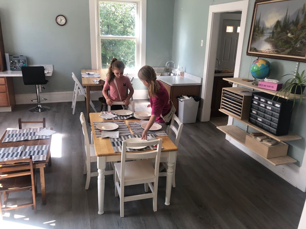 Setting the table in Elementary