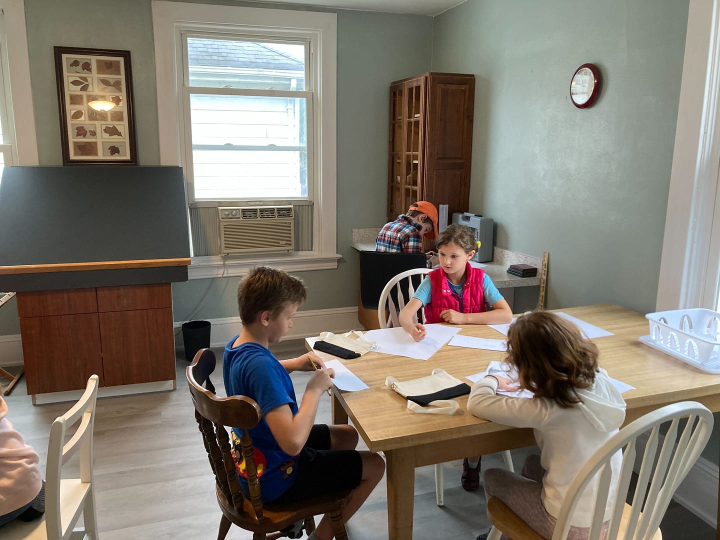 Elementary Decorating Work Bags